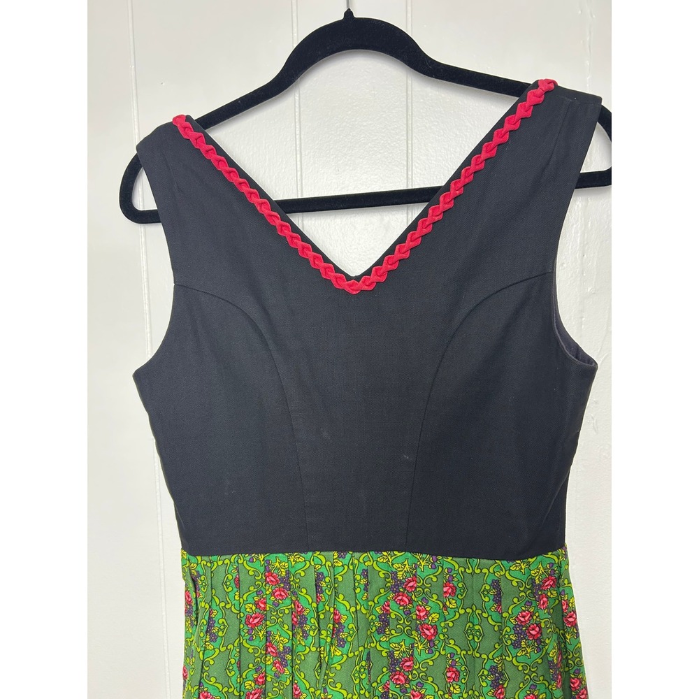 Vintage Salzburger Modell Dirndl Dress 100% Cotton Black Green Rose Austria‎ - Picture 4 of 8